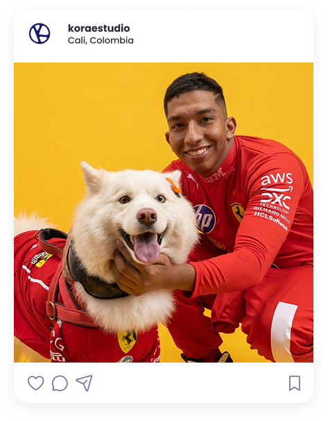 Publicación de Kora con una mascota y su persona